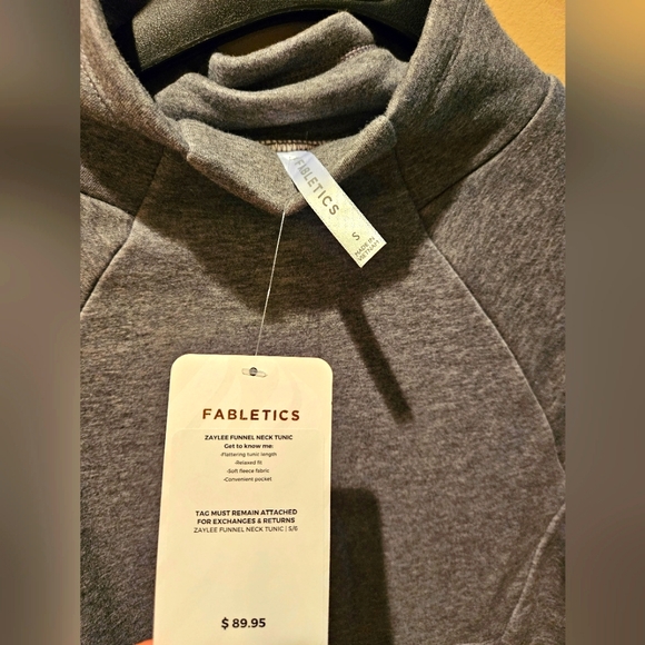 Fabletics Sweatshirt - Picture 2 of 3
